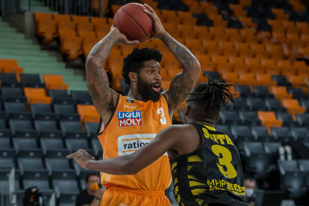 葡萄牙中卫 葡萄牙中卫