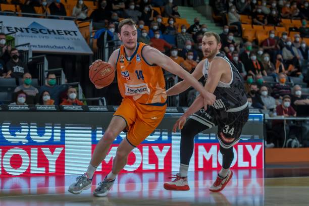 一步为你继 一步为你继