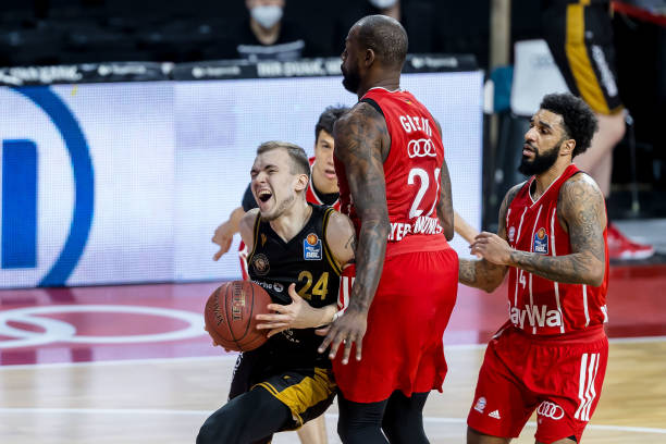 进一步凸显 进一步凸显